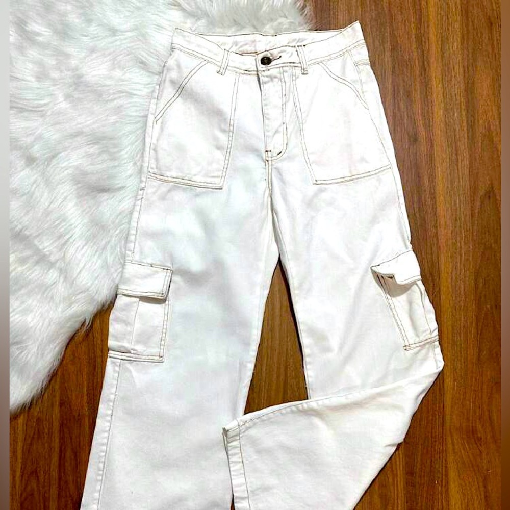 denim high waisted PacSun white Cargo Pant 🤍❣️🤍